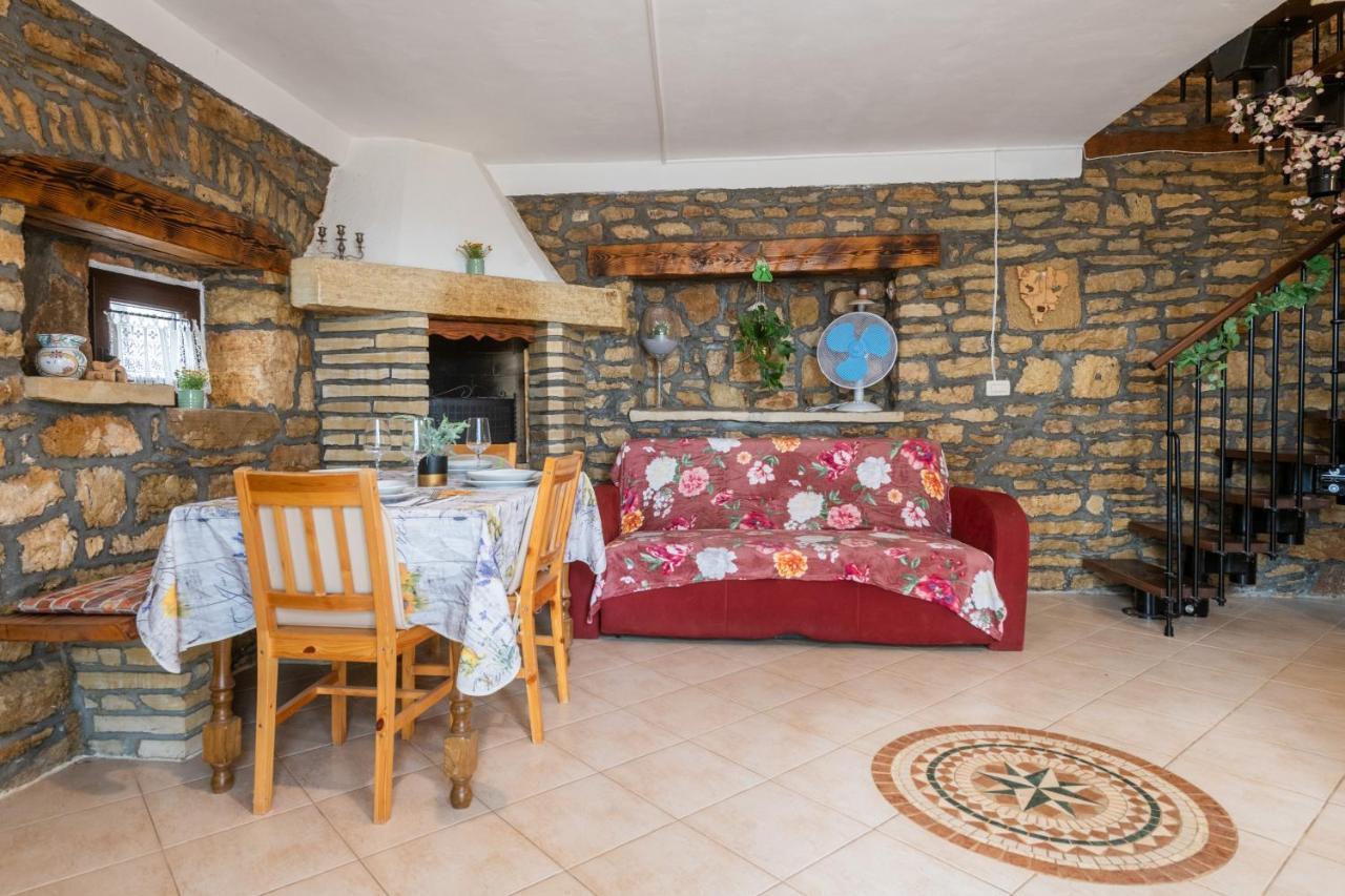 Apartment Larca Kanfanar Kültér fotó