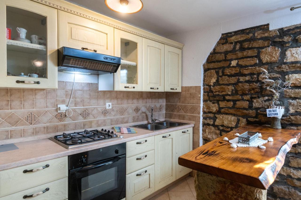 Apartment Larca Kanfanar Kültér fotó